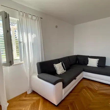 Panorama Apartment Jakov Omis Exterior photo