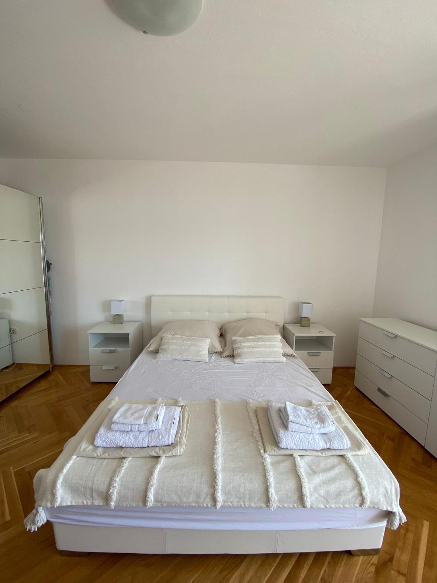 Apartment Panorama Jakov
